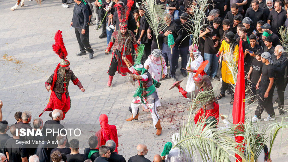 آیین سنتی نخل گردانی عصر عاشورا - یزد