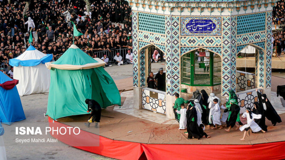 آیین سنتی نخل گردانی عصر عاشورا - یزد