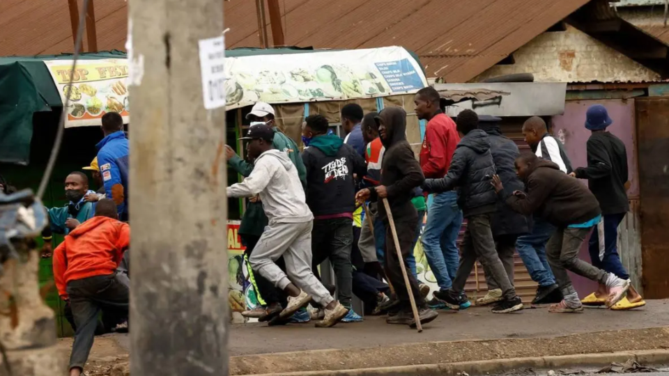 کنیا در آشوب کنیا در آشوب