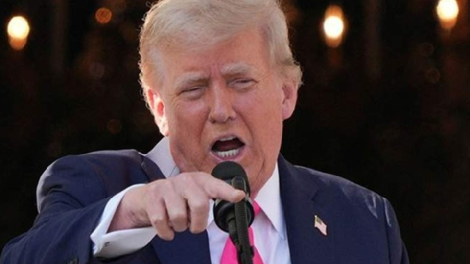 ترامپ: قصد دارم روسیه را غافلگیر کنم ترامپ: قصد دارم روسیه را غافلگیر کنم