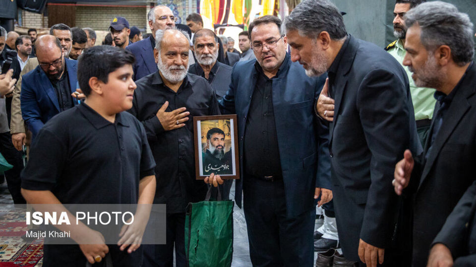 مراسم گرامیداشت شهدای حمله رژیم صهیونیستی به زندان اوین مراسم گرامیداشت شهدای حمله رژیم صهیونیستی به زندان اوین