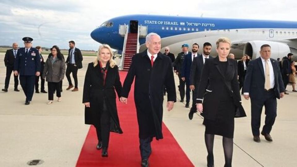 نتانیاهو پس از ۴ روز واشنگتن را به مقصد تلآویو ترک کرد نتانیاهو پس از ۴ روز واشنگتن را به مقصد تلآویو ترک کرد