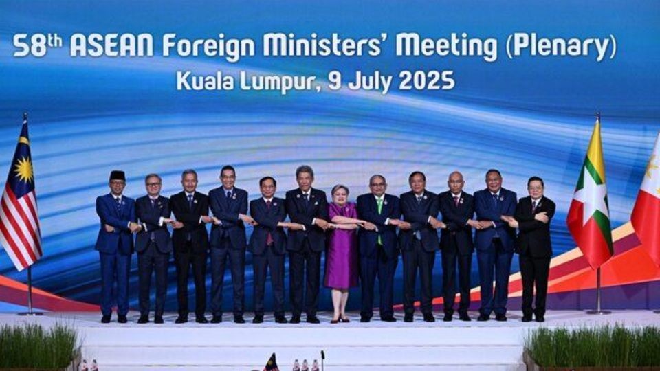 درخواست آ.سه.آن برای تمدید آتشبس بین ایران و اسرائیل درخواست آ.سه.آن برای تمدید آتشبس بین ایران و اسرائیل