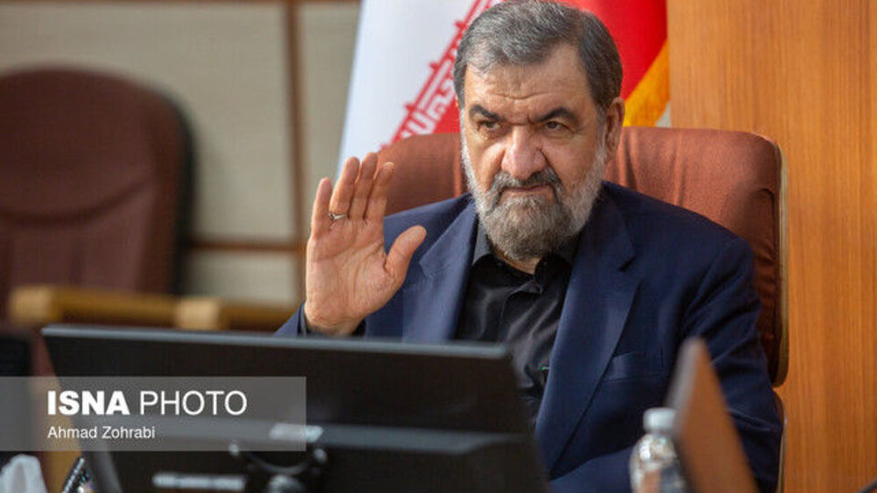 محسن رضایی: دعواهای جناحی، بازی در زمین دشمن است محسن رضایی: دعواهای جناحی، بازی در زمین دشمن است