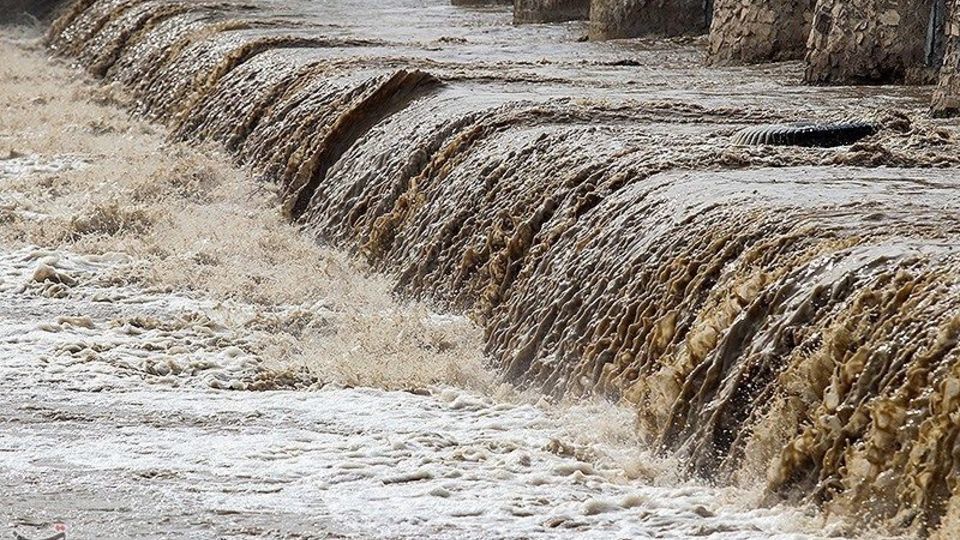 کاهش ۴۰ میلیون مترمکعبی بارگذاری آبی صنایع روی زایندهرود کاهش ۴۰ میلیون مترمکعبی بارگذاری آبی صنایع روی زایندهرود