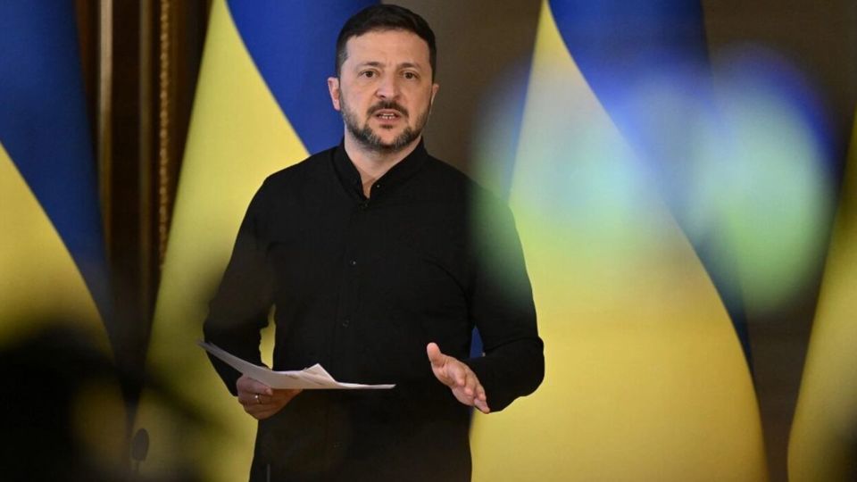 زلنسکی: ارسال تسلیحات آمریکایی از سرگرفته شده است زلنسکی: ارسال تسلیحات آمریکایی از سرگرفته شده است