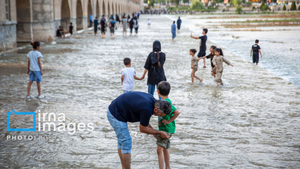 بازگشت زندگی به زایندهرود بازگشت زندگی به زایندهرود