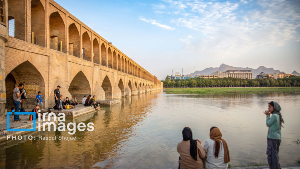 بازگشت زندگی به زایندهرود بازگشت زندگی به زایندهرود