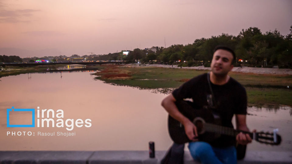 بازگشت زندگی به زایندهرود بازگشت زندگی به زایندهرود