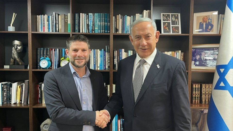 تلاشهای شبانه و لحظه آخری نتانیاهو برای حفظ کابینه تلاشهای شبانه و لحظه آخری نتانیاهو برای حفظ کابینه