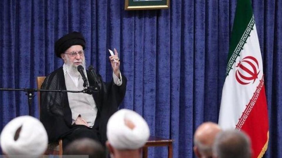 رهبر انقلاب: یقه جنایتکار نباید رها شود/ حفظ اتحاد عظیم ملی و این وحدت بزرگ ضروری است رهبر انقلاب: یقه جنایتکار نباید رها شود/ حفظ اتحاد عظیم ملی و این وحدت بزرگ ضروری است