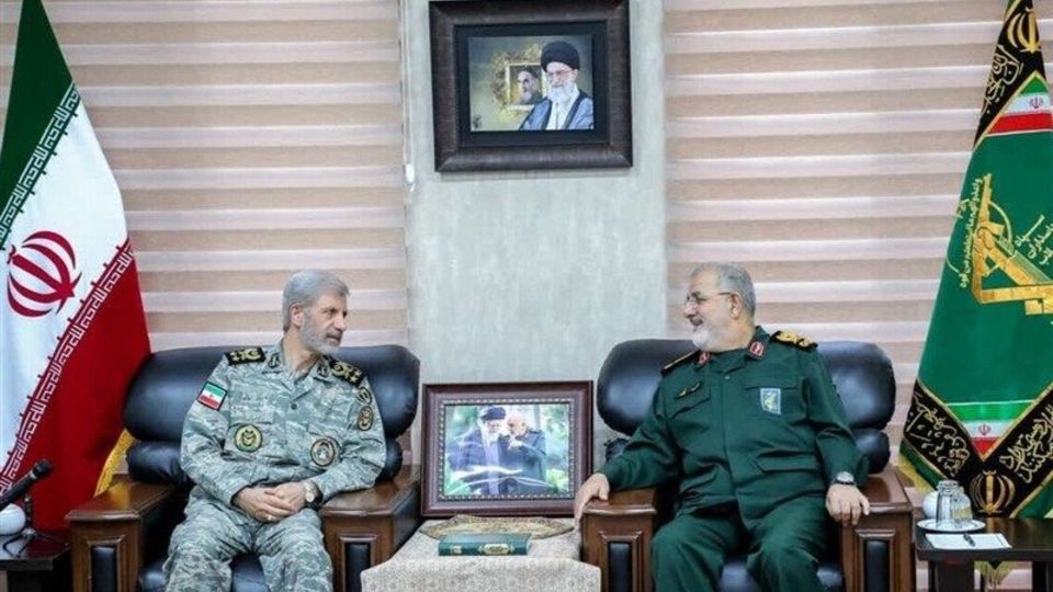 سرلشکر پاکپور در دیدار فرمانده ارتش: برای تکرار ضربه به دشمن آمادهایم سرلشکر پاکپور در دیدار فرمانده ارتش: برای تکرار ضربه به دشمن آمادهایم