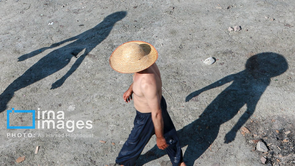 شنا در ارومیه «نیمهجان» شنا در ارومیه «نیمهجان»