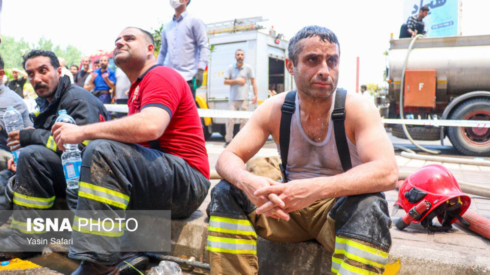 آتش سوزی مهیب در مرکز خرید ونوس - بندرانزلی