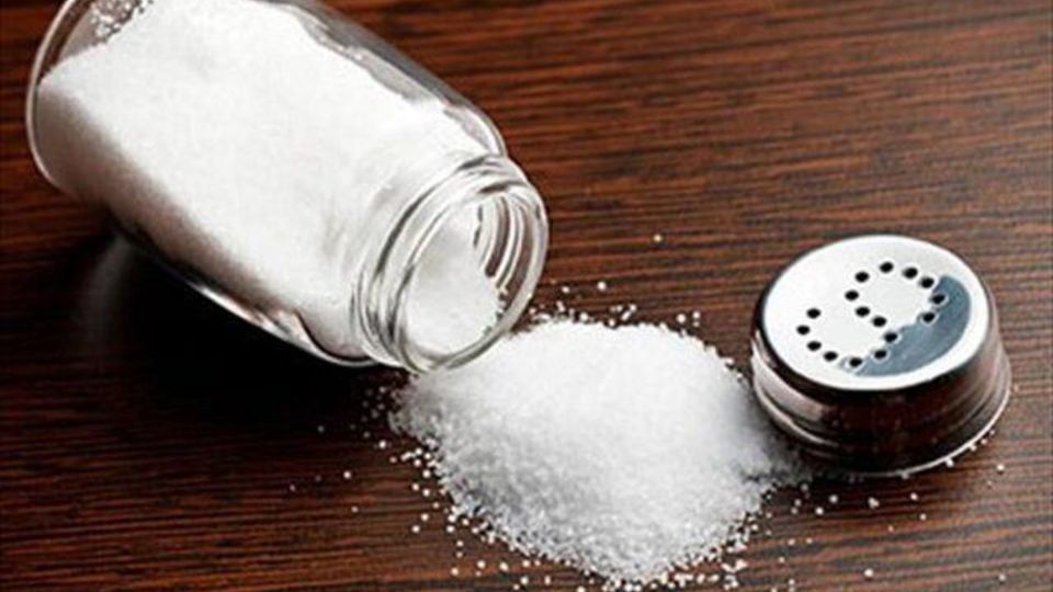 آیا عادت مصرف نمک سبب افسردگی میشود؟ آیا عادت مصرف نمک سبب افسردگی میشود؟