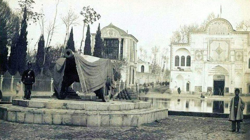 ماجرای دخیل بستن به نخستین نماد حجمی پایتخت! ماجرای دخیل بستن به نخستین نماد حجمی پایتخت!