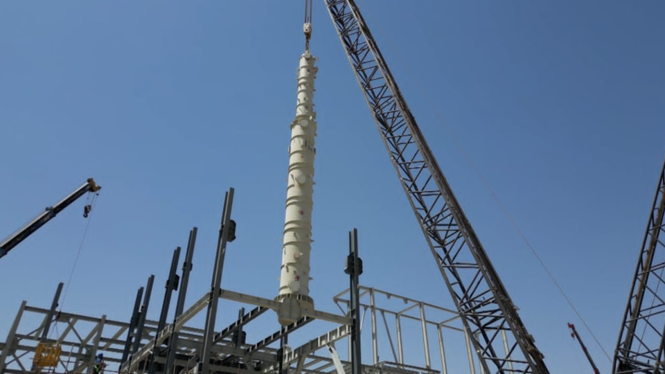 بلندترین برج طرح صنایع پلیمر گچساران نصب شد بلندترین برج طرح صنایع پلیمر گچساران نصب شد