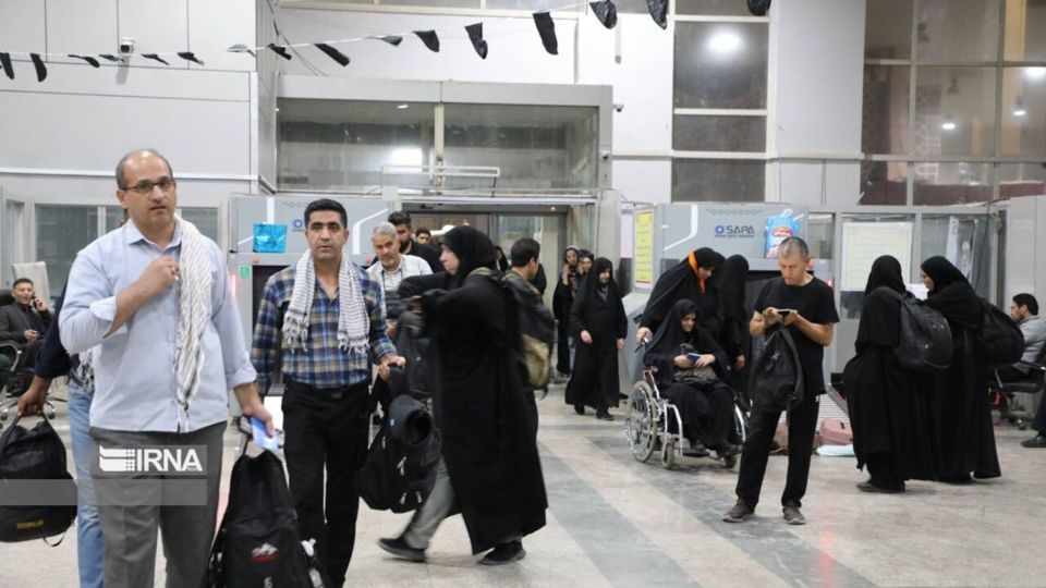 ۲۵۵ هزار زائر از مرز مهران تردد کردند ۲۵۵ هزار زائر از مرز مهران تردد کردند