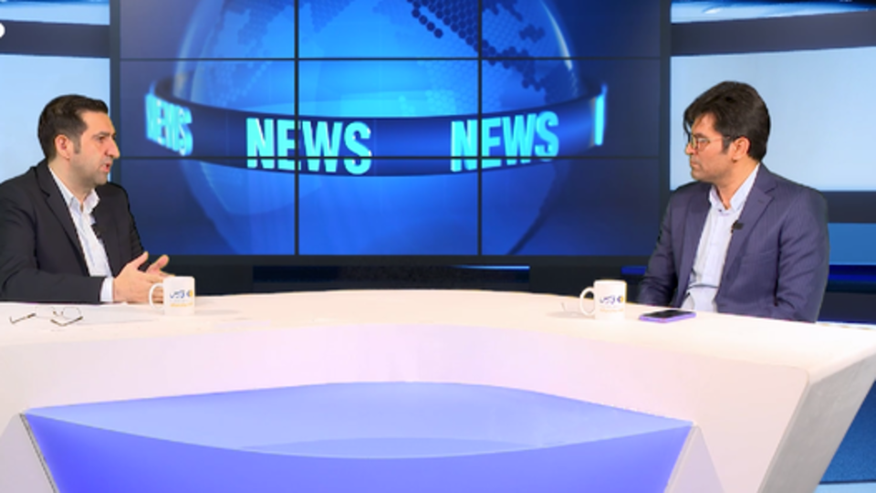 رهبری در مقابله با تهاجم یکجانبه اسرائیل، در رأس مدیریت قرار داشتند /طبق آخرین نظرسنجیها، بدبینی به مذاکره با غرب افزایش یافته رهبری در مقابله با تهاجم یکجانبه اسرائیل، در رأس مدیریت قرار داشتند /طبق آخرین نظرسنجیها، بدبینی به مذاکره با غرب افزایش یافته