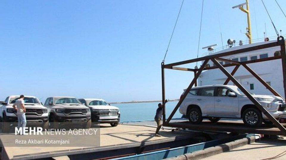 مهلت ثبت نام برای خرید خودروهای وارداتی تمدید شد مهلت ثبت نام برای خرید خودروهای وارداتی تمدید شد