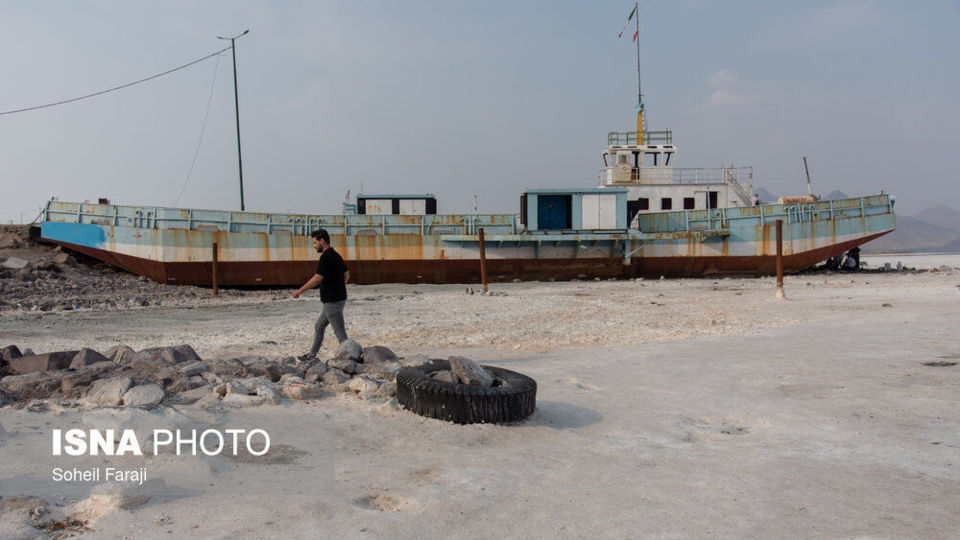 دریاچه ارومیه در آستانه خشکی کامل
