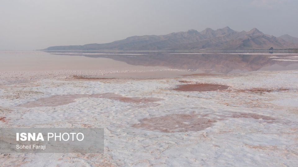 دریاچه ارومیه در آستانه خشکی کامل