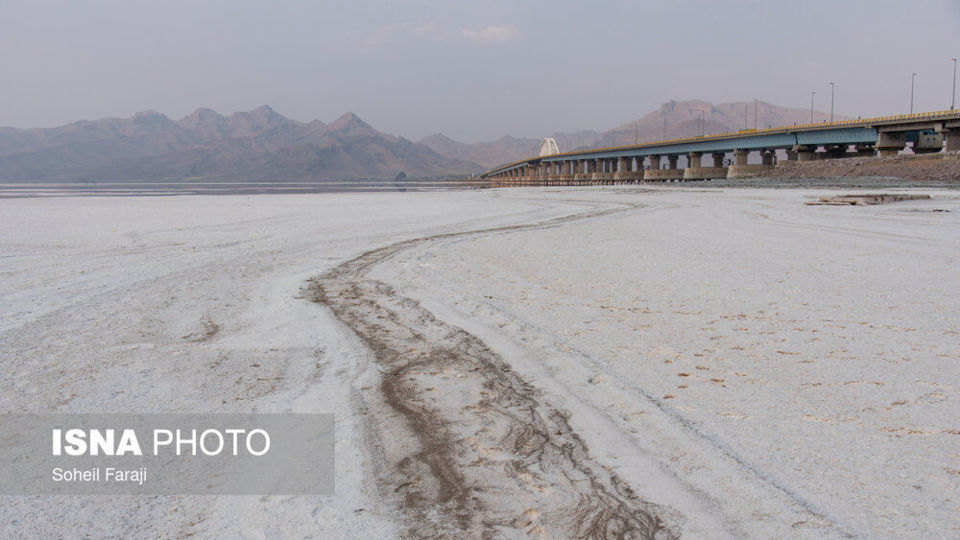 دریاچه ارومیه در آستانه خشکی کامل