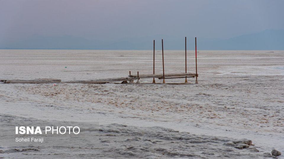 دریاچه ارومیه در آستانه خشکی کامل