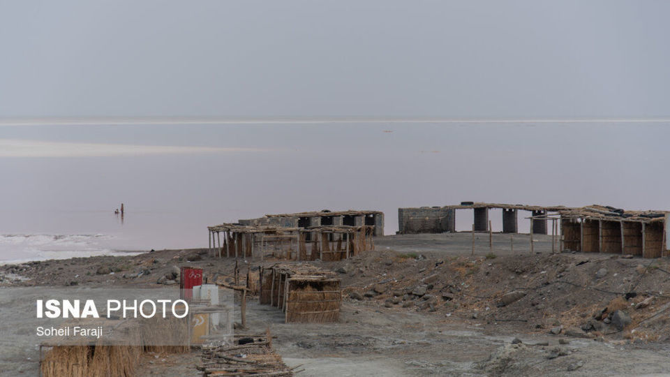 دریاچه ارومیه در آستانه خشکی کامل