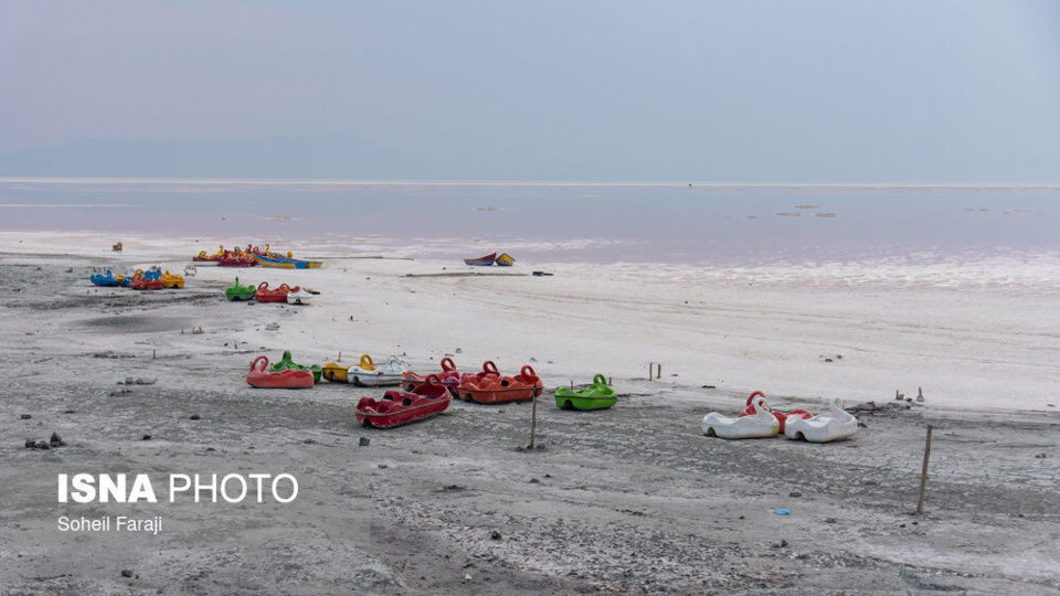دریاچه ارومیه در آستانه خشکی کامل