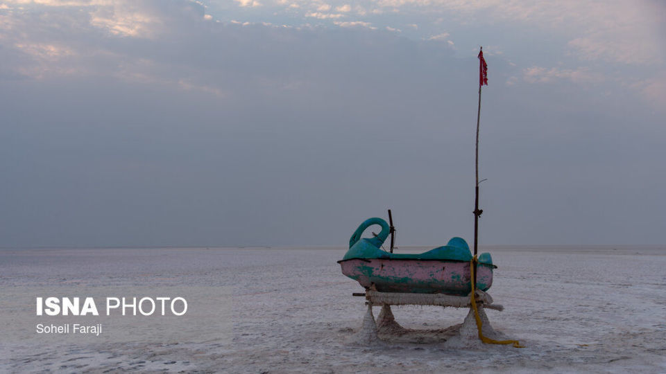 دریاچه ارومیه در آستانه خشکی کامل