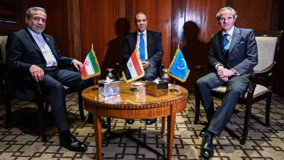 ظهور میانجی تازه برای مذاکرات هستهای با آمریکا و آژانس/ عبدالعاطی با عراقچی، گروسی و ویتکاف تماس گرفت ظهور میانجی تازه برای مذاکرات هستهای با آمریکا و آژانس/ عبدالعاطی با عراقچی، گروسی و ویتکاف تماس گرفت