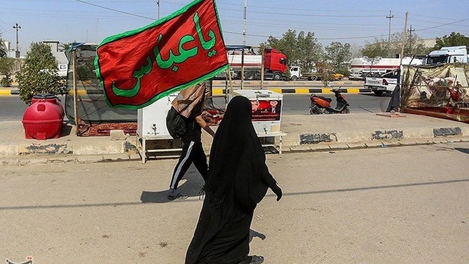  پیاده‌روی زائران اربعین حسینی در مسیر دیوانیه به کربلا