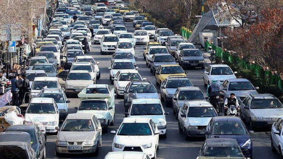 پیشنهاد تداوم شناورسازی ساعت کاری ادارات تا ۱۵ مهر/ سفرهای کاری و تحصیلی؛ علت ۸۸ درصد ترافیک تهران پیشنهاد تداوم شناورسازی ساعت کاری ادارات تا ۱۵ مهر/ سفرهای کاری و تحصیلی؛ علت ۸۸ درصد ترافیک تهران