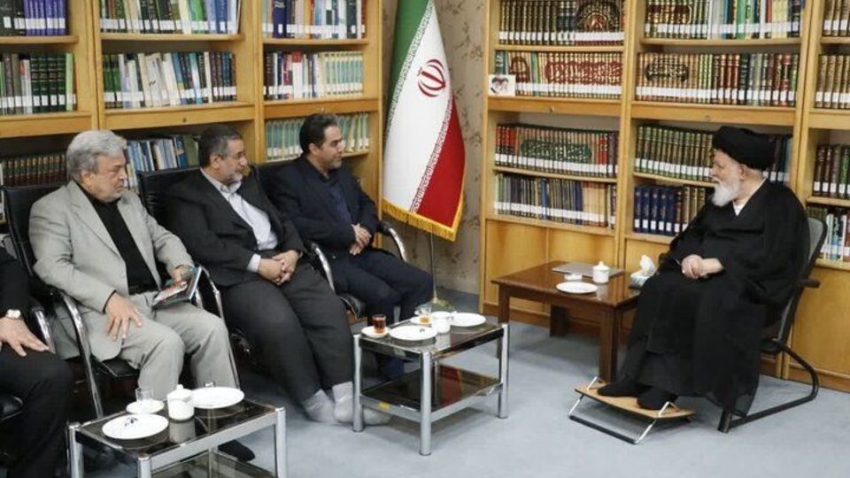 علم الهدی: ظلم به کارگران و سو استفاده از منابع معدنی قابل قبول نیست علم الهدی: ظلم به کارگران و سو استفاده از منابع معدنی قابل قبول نیست