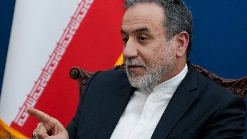 پاسخ عراقچی به احتمال واگذاری پرونده مذاکرات هستهای به لاریجانی پاسخ عراقچی به احتمال واگذاری پرونده مذاکرات هستهای به لاریجانی