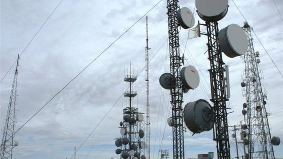 بهانهتراشی اپراتورها برای جمع آوری دکلهای غیرمجاز/ نقطه کور در تهران نداریم بهانهتراشی اپراتورها برای جمع آوری دکلهای غیرمجاز/ نقطه کور در تهران نداریم