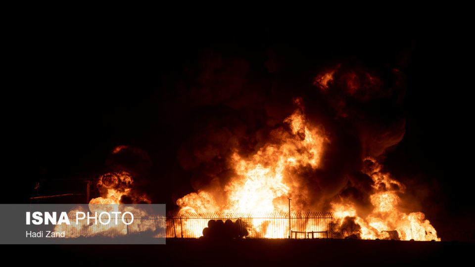 آتش‌سوزی انبار مواد نفتی و روغنی در خیابان شهید رجایی - تهران
