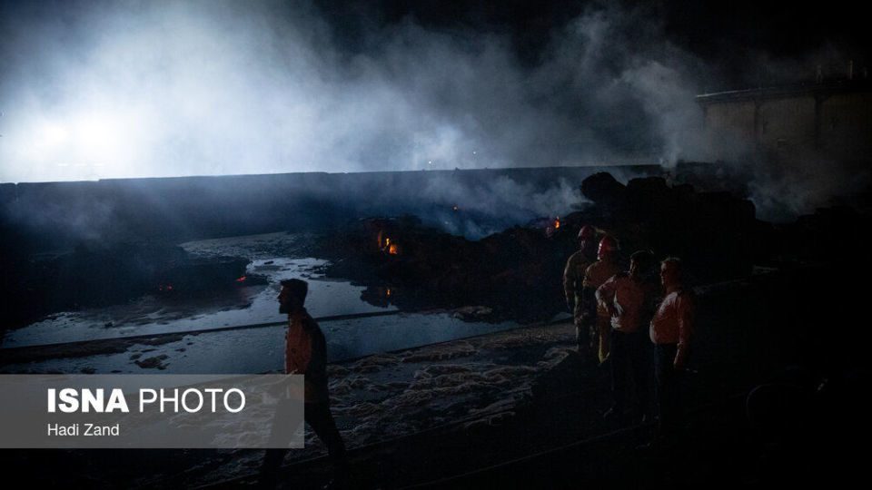 آتش‌سوزی انبار مواد نفتی و روغنی در خیابان شهید رجایی - تهران