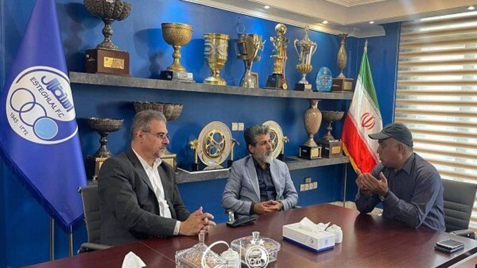 افشاگری تاجرنیا درباره تصمیم جنجالی مدیرعامل سابق استقلال افشاگری تاجرنیا درباره تصمیم جنجالی مدیرعامل سابق استقلال