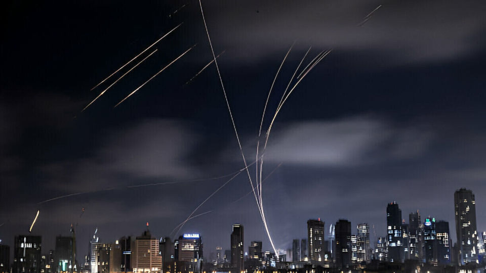 اسرائیل هیوم: ضربات موشکی ایران کاری و غیرقابل سانسور بود اسرائیل هیوم: ضربات موشکی ایران کاری و غیرقابل سانسور بود