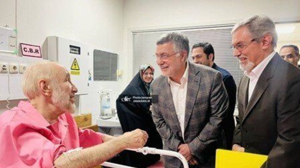 عیادت وزیر بهداشت از سید محمد خاتمی عیادت وزیر بهداشت از سید محمد خاتمی