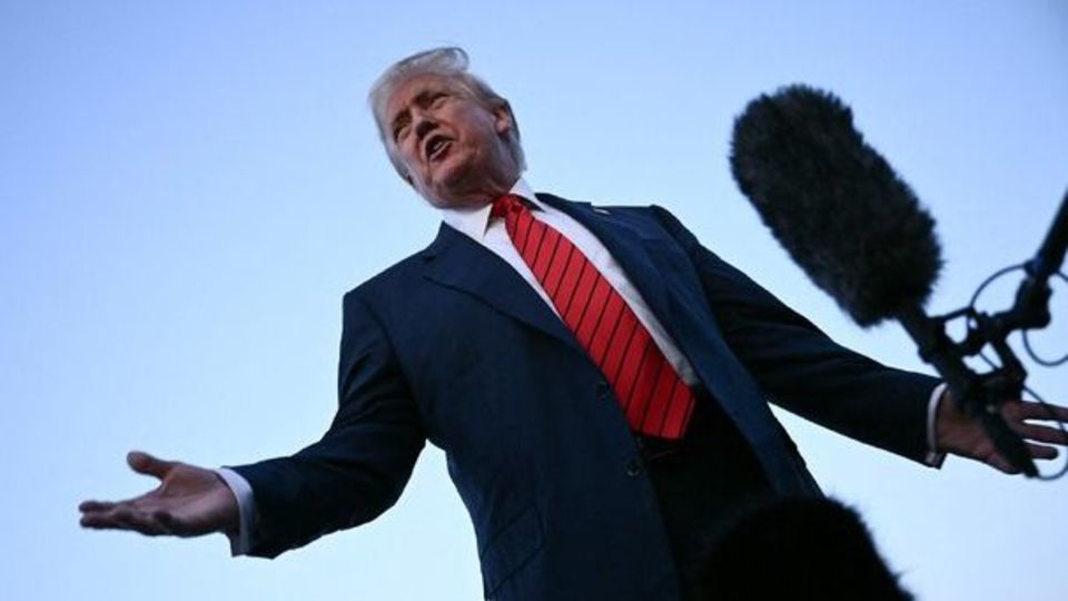 ترامپ: ترجیح میدهم در دیدار پوتین-زلنسکی شرکت نکنم ترامپ: ترجیح میدهم در دیدار پوتین-زلنسکی شرکت نکنم