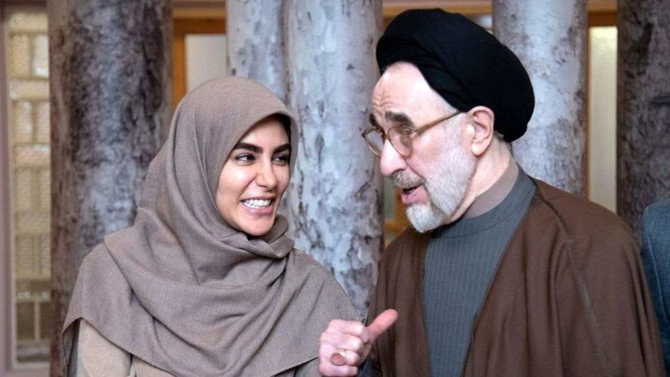 ۹۷ میلیون تومان ناقابل؛ فیش حقوقی خانم معاون پرحاشیه وزیر! ۹۷ میلیون تومان ناقابل؛ فیش حقوقی خانم معاون پرحاشیه وزیر!