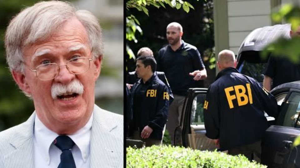 ترامپ شکارچی و جان بولتون شکار ! ترامپ شکارچی و جان بولتون شکار !