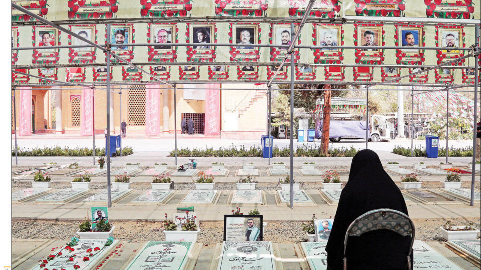 ناگفتههای قطعه ۴۲ ناگفتههای قطعه ۴۲