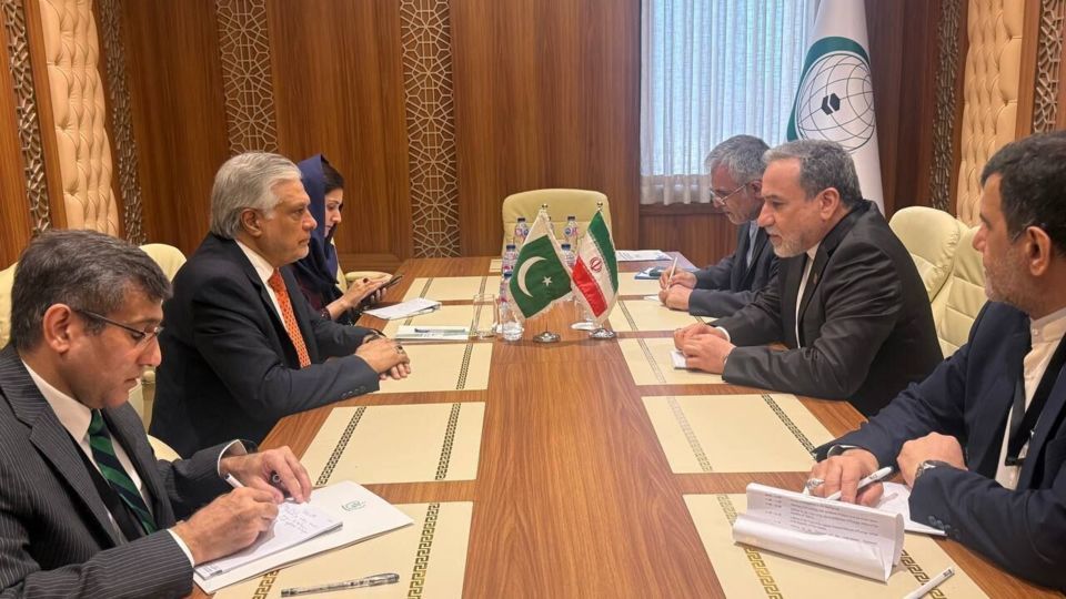 عراقچی: رویکرد ایران در پرونده هستهای، شفاف و مسئولانه است عراقچی: رویکرد ایران در پرونده هستهای، شفاف و مسئولانه است