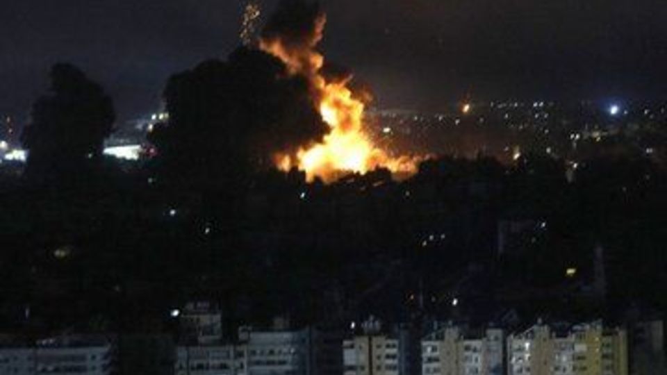 حمله هوایی رژیم صهیونیستی به اطراف پایتخت سوریه حمله هوایی رژیم صهیونیستی به اطراف پایتخت سوریه