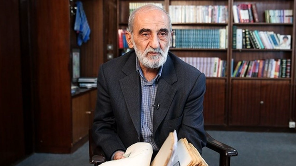 حسین شریعتمداری: صدای هيچ خروسی حريف خواب نشد! حسین شریعتمداری: صدای هيچ خروسی حريف خواب نشد!