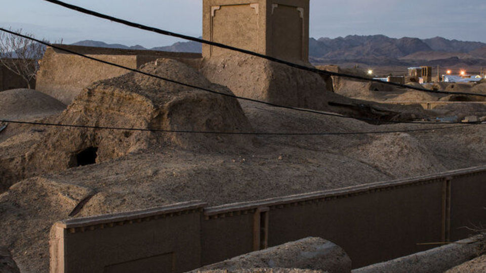 روستای تاریخی «جزین» | روستایی با کوچههای خشتی و بادگیرهای صفوی روستای تاریخی «جزین» | روستایی با کوچههای خشتی و بادگیرهای صفوی